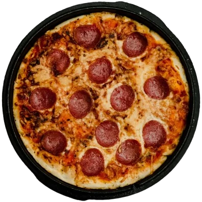 Salami-Pizza von oben